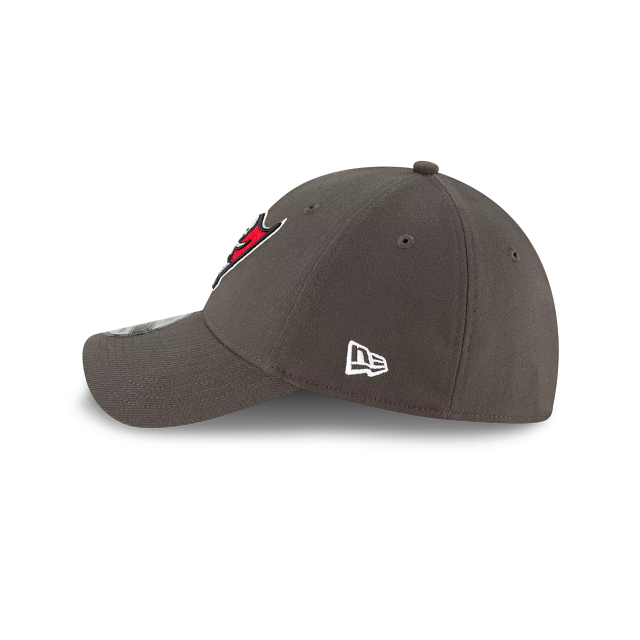 Tampa Bay Buccaneers Team Classic Gray 39THIRTY Stretch Fit Hat