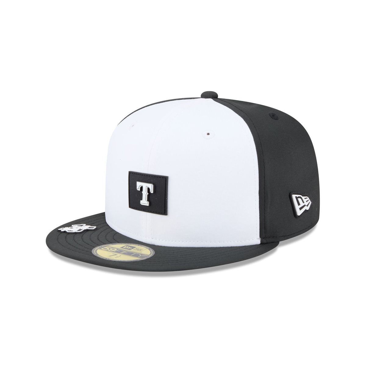 Texas Rangers 2026 Clubhouse Black & White 59FIFTY Fitted Hat